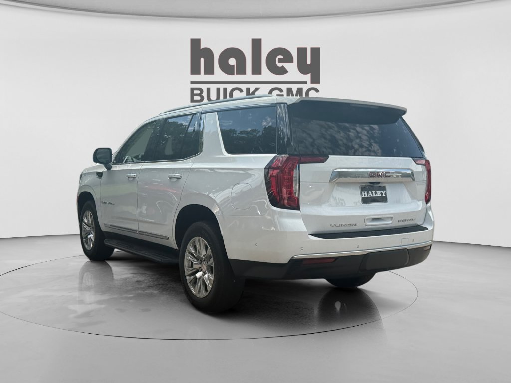Used 2024 GMC Yukon Denali w/ Advanced Technology Package AWD/4WD image 3
