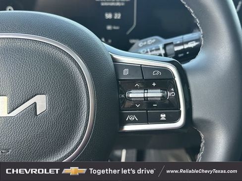Used 2025 Kia Sorento SX FWD image 16