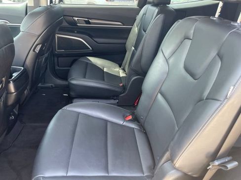 Used 2024 Kia Telluride S w/ S Sunroof Package FWD image 10
