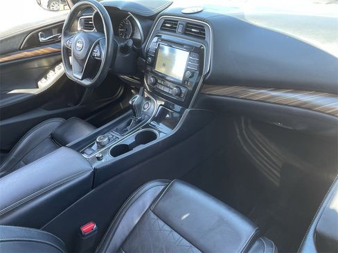 Used 2017 Nissan Maxima Platinum image 14