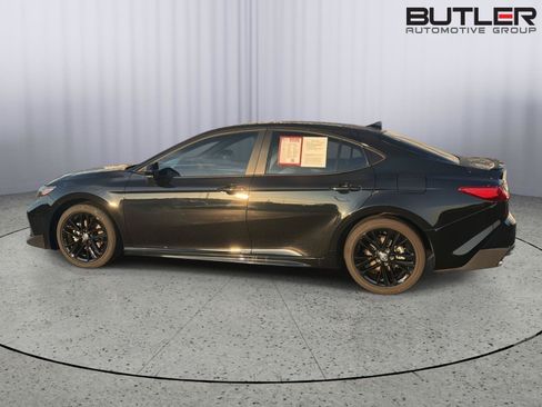 Used 2025 Toyota Camry SE w/ Multimedia Upgrade Package FWD image 3