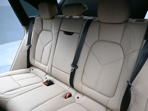 New 2025 Porsche Macan image 26