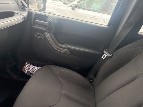 Used 2015 Jeep Wrangler Unlimited Sport w/ Quick Order Package 24S image 11