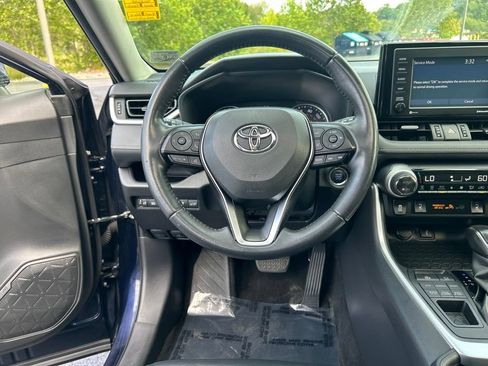 Used 2021 Toyota RAV4 XLE Premium AWD/4WD image 13