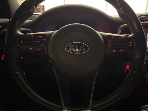 Used 2017 Kia Sorento SX image 14