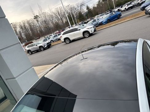 Used 2023 Tesla Model 3 Standard Range image 6