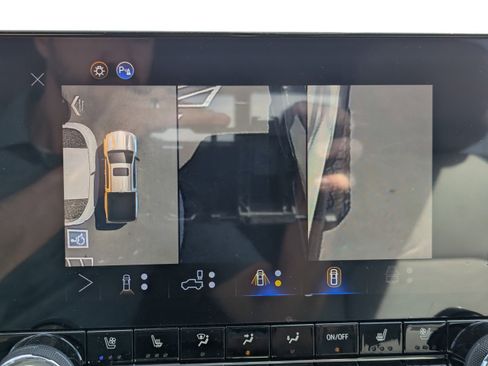 New 2026 Chevrolet Colorado ZR2 w/ Midnight Edition AWD/4WD image 24