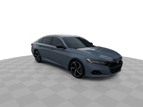 Used 2021 Honda Accord Sport image 2