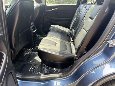 Used 2018 Ford Edge Titanium w/ Equipment Group 302A AWD/4WD image 13