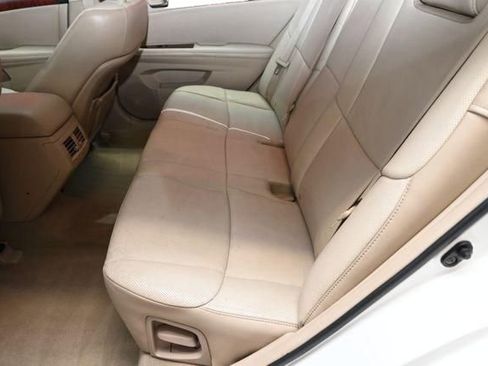 Used 2012 Toyota Avalon Limited image 4