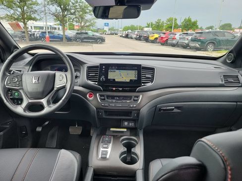Used 2023 Honda Passport TrailSport image 9