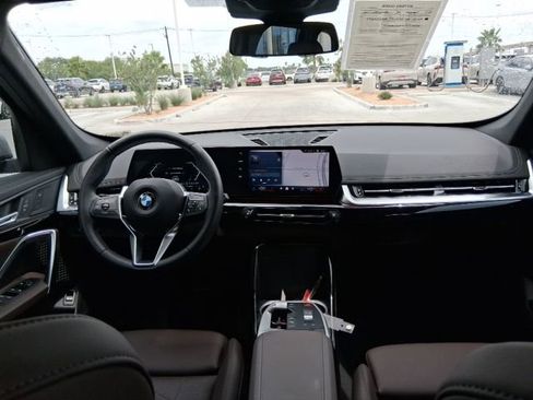 Used 2025 BMW X1 xDrive28i AWD/4WD image 10