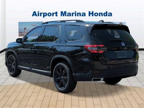 New 2025 Honda Pilot Black Edition image 3