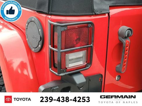 Used 2017 Jeep Wrangler Unlimited Sahara w/ Max Tow Package AWD/4WD image 16