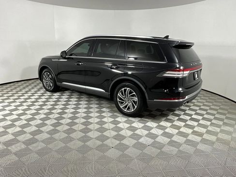 Certified 2023 Lincoln Aviator 2WD image 3