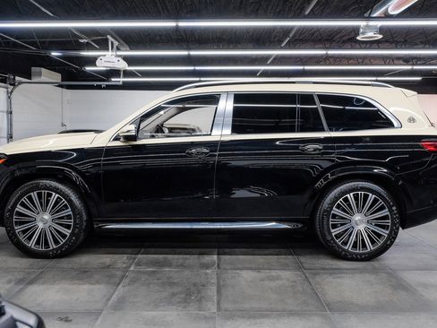 Used 2022 Mercedes-Benz Maybach GLS 600 4MATIC image 19