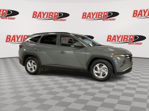 Used 2024 Hyundai Tucson SEL FWD image 2