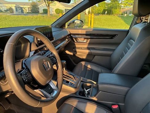 Used 2023 Honda CR-V Sport Touring image 28