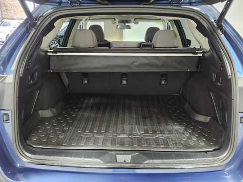 Used 2022 Subaru Outback Premium image 14