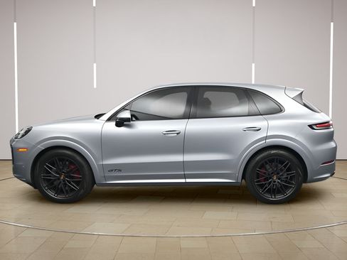 Certified 2025 Porsche Cayenne GTS AWD/4WD image 2