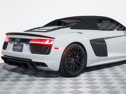 Used 2018 Audi R8 V10 plus image 6