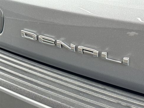 Used 2024 GMC Yukon Denali w/ LPO, Floor Liner Package image 15