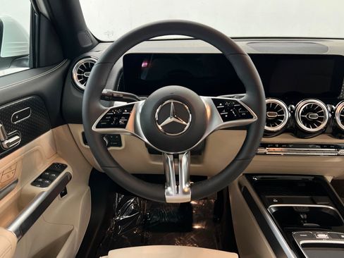 New 2026 Mercedes-Benz GLB 250 4MATIC image 12