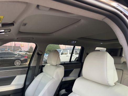 Used 2024 Hyundai Santa Fe Limited image 7