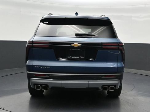 Used 2025 Chevrolet Traverse LT w/ Sun and Wheel Package FWD image 4