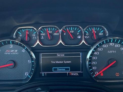 Used 2017 Chevrolet Tahoe LT w/ Z71 Midnight Edition AWD/4WD image 18
