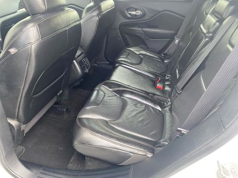 Used 2015 Jeep Cherokee Limited w/ Luxury Group image 12