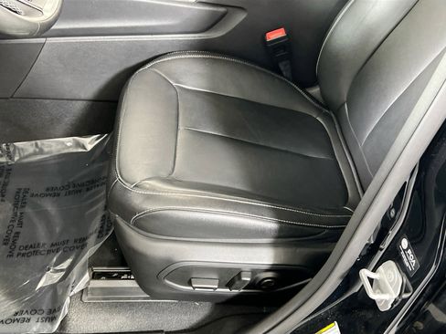 Used 2023 Jeep Grand Cherokee Limited image 19