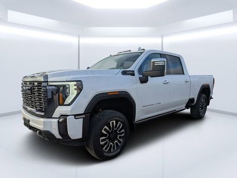 Used 2024 GMC Sierra 3500 Denali Ultimate AWD/4WD image 7