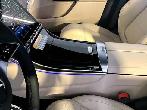 New 2026 Mercedes-Benz GLC 300 4MATIC image 10