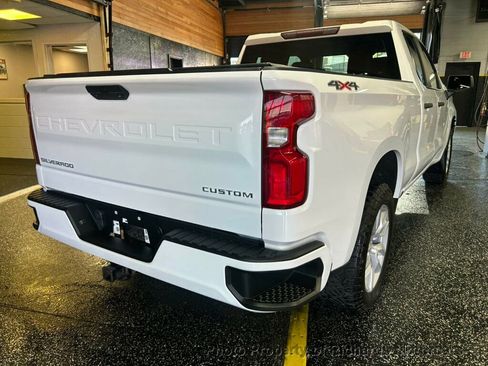 Used 2021 Chevrolet Silverado 1500 Custom AWD/4WD image 3