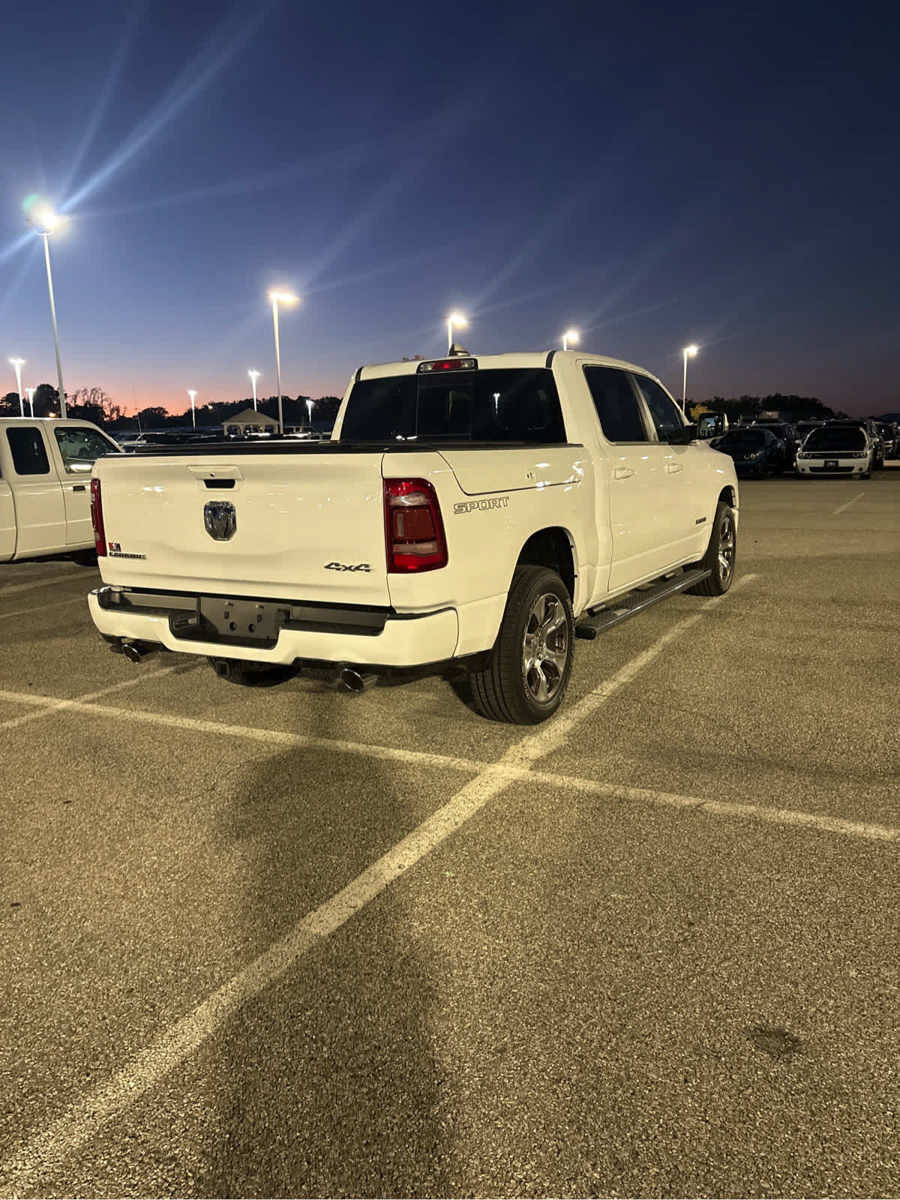 Used 2023 RAM 1500 Laramie AWD/4WD image 17