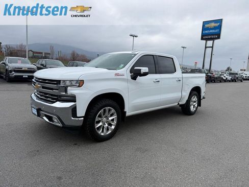 Used 2022 Chevrolet Silverado 1500 LTZ w/ LTZ Premium Package image 3