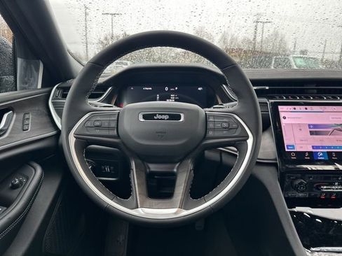New 2025 Jeep Grand Cherokee L Limited w/ Black Appearance Package image 12