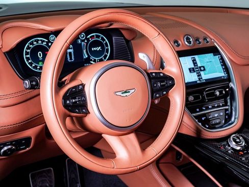 Used 2023 Aston Martin DBX 707 image 22