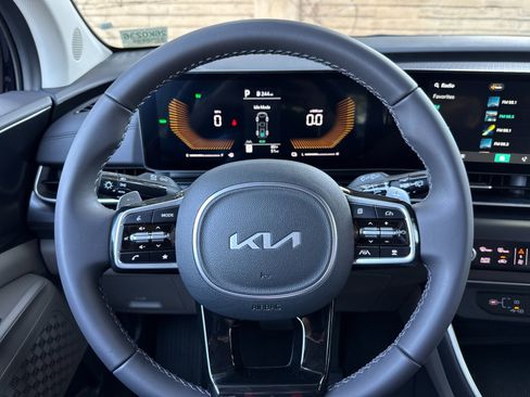 New 2026 Kia Carnival LXS image 23