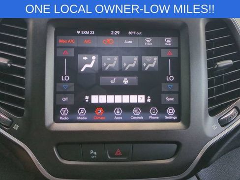 Used 2019 Jeep Cherokee Trailhawk w/ Cold Weather Group AWD/4WD image 25