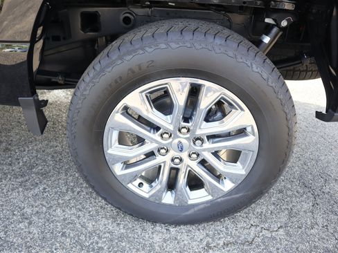 New 2025 Ford F150 Lariat w/ Equipment Group 501A Mid image 13