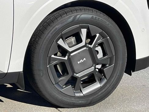 New 2026 Kia Carnival SX FWD image 19
