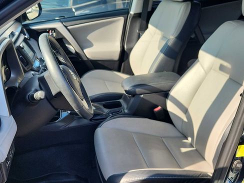 Used 2017 Toyota RAV4 Limited image 5
