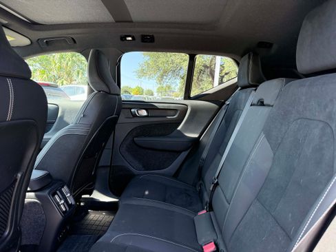 Certified 2023 Volvo XC40 Recharge Ultimate w/ Protection Package Premier AWD/4WD image 11