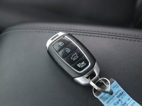 Used 2020 Hyundai Santa Fe SEL w/ Convenience + Premium Package FWD image 20