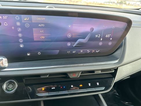 Used 2025 Buick Envision Preferred image 19