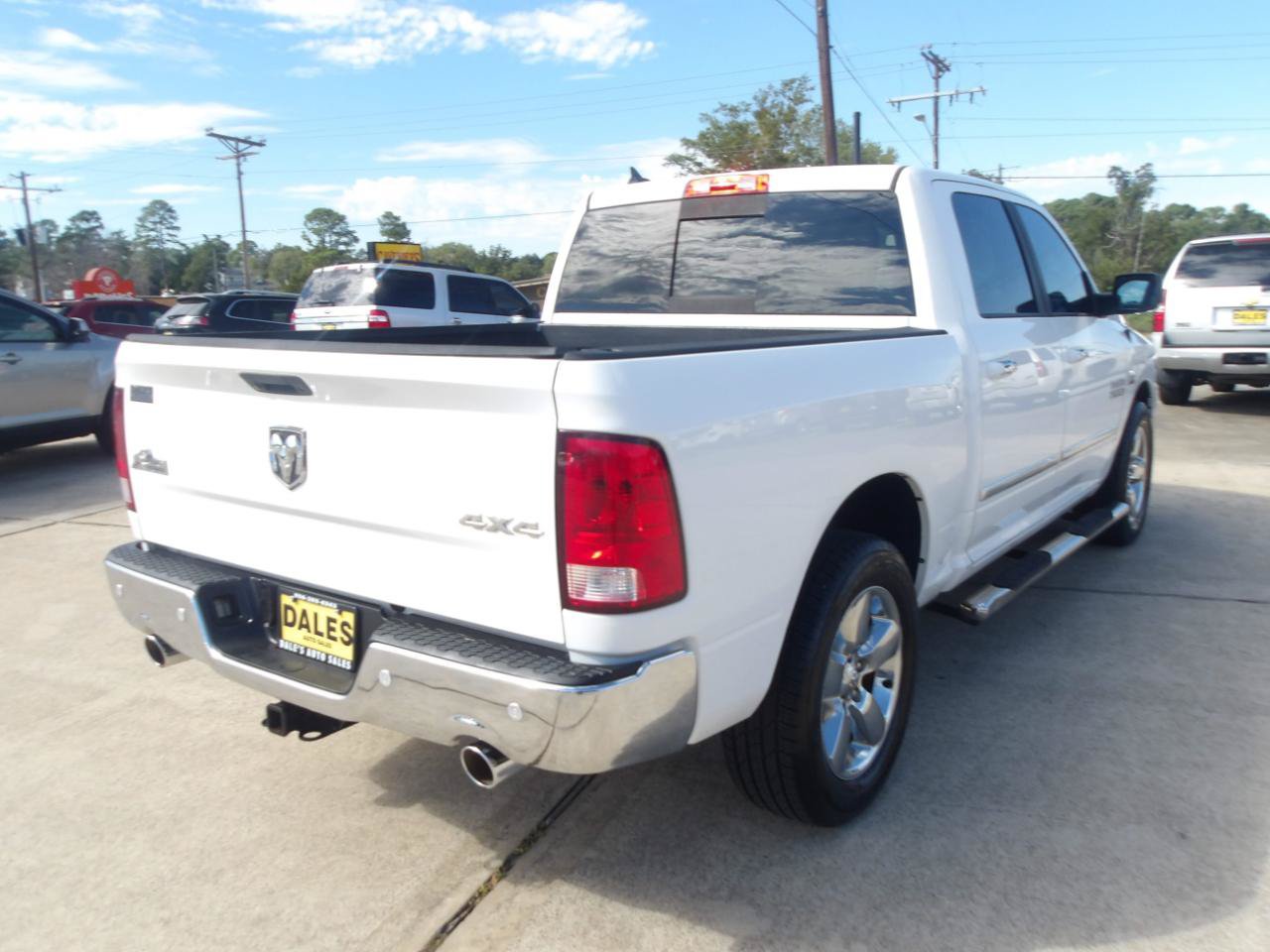 Used 2015 RAM 1500 SLT AWD/4WD image 11