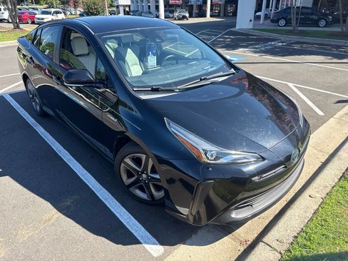 Used 2019 Toyota Prius Limited FWD image 2