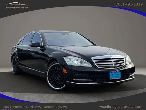 Used 2011 Mercedes-Benz S 550 4MATIC image 2